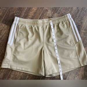 Adidas Mens Shorts size Medium